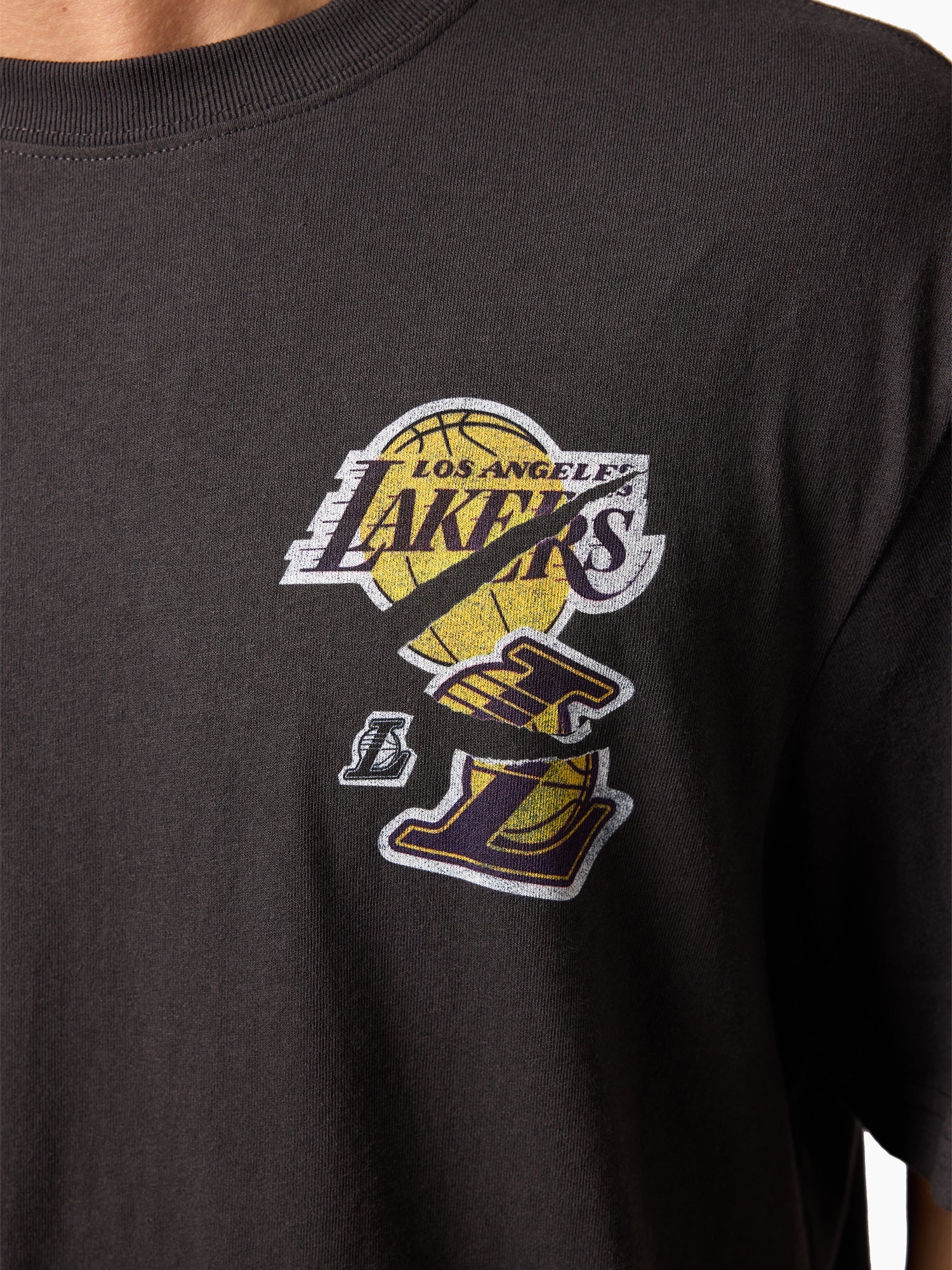 Mitchell & Ness NBA Ripped Player Tee Los Angeles Lakers Shaq