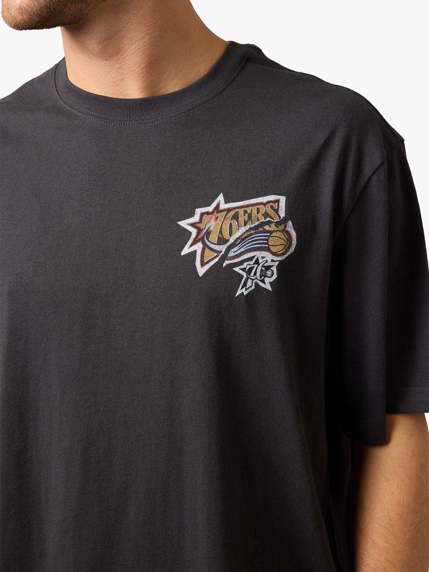 Mitchell & Ness NBA Ripped Player Tee Philadelphia 76ers Iverson