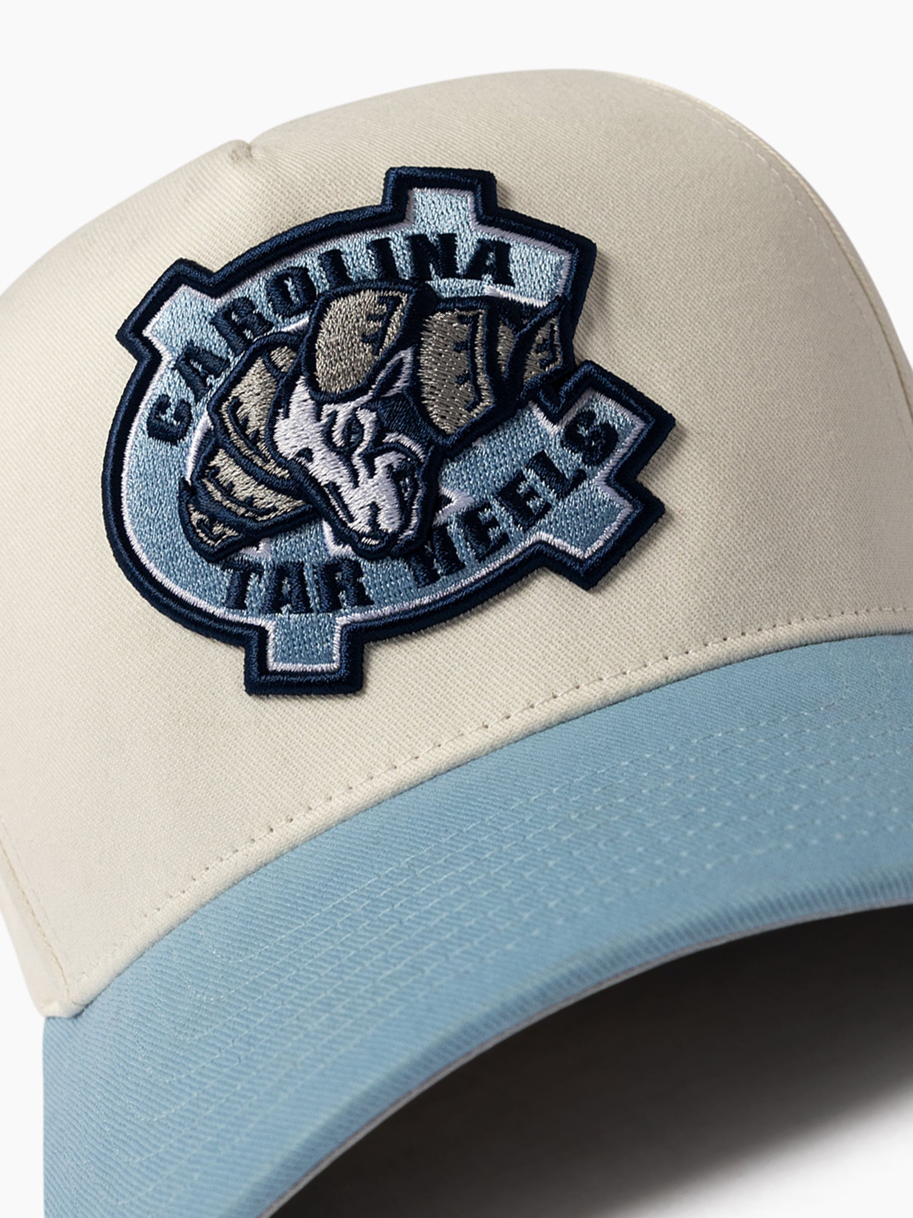 Mitchell & Ness NCAA Pro Pinch UNC Tar Heels Cream/Sky