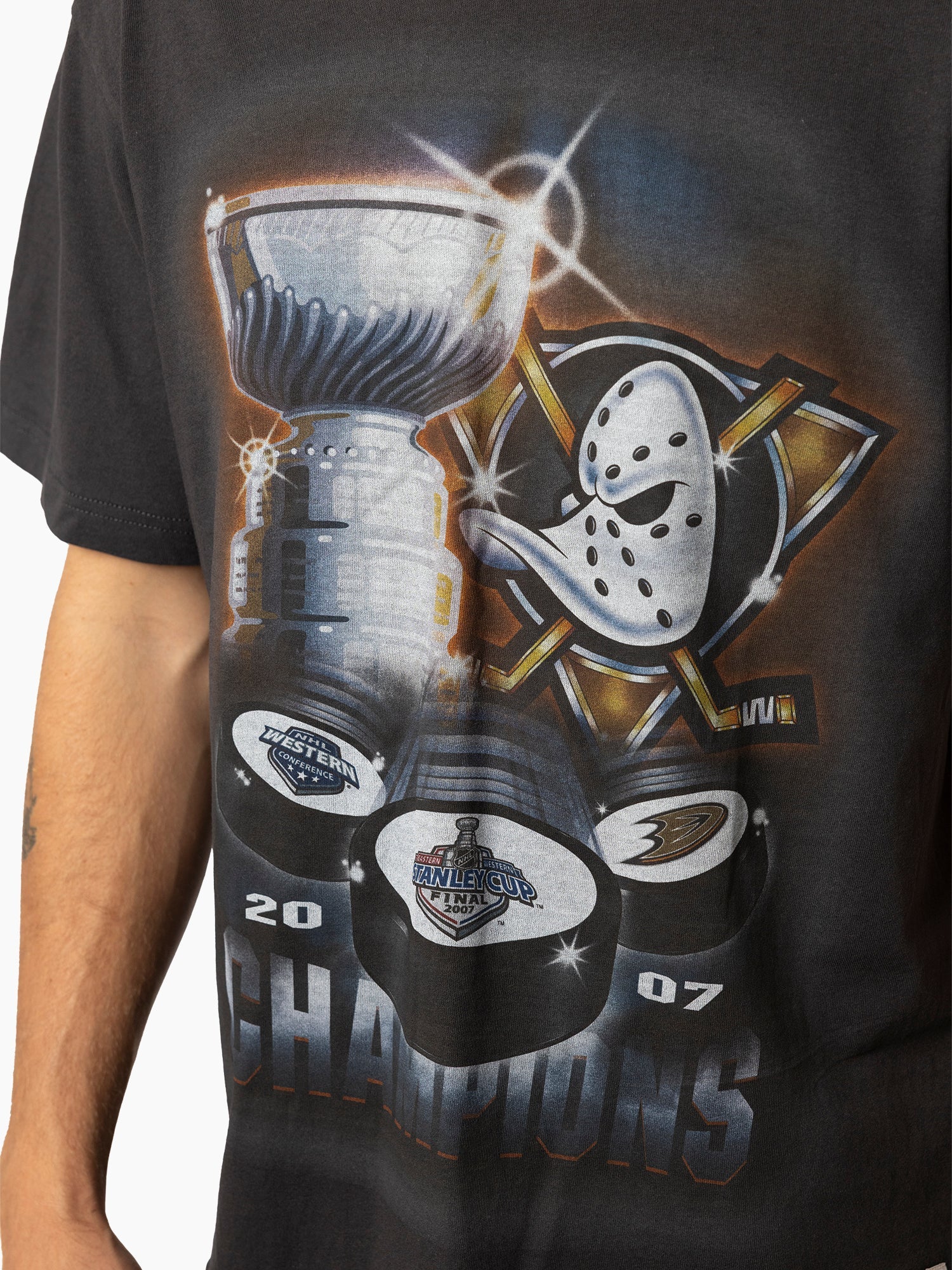 Mitchell & Ness NHL ’07 Stanley Cup Champs Tee Anaheim Mighty Ducks