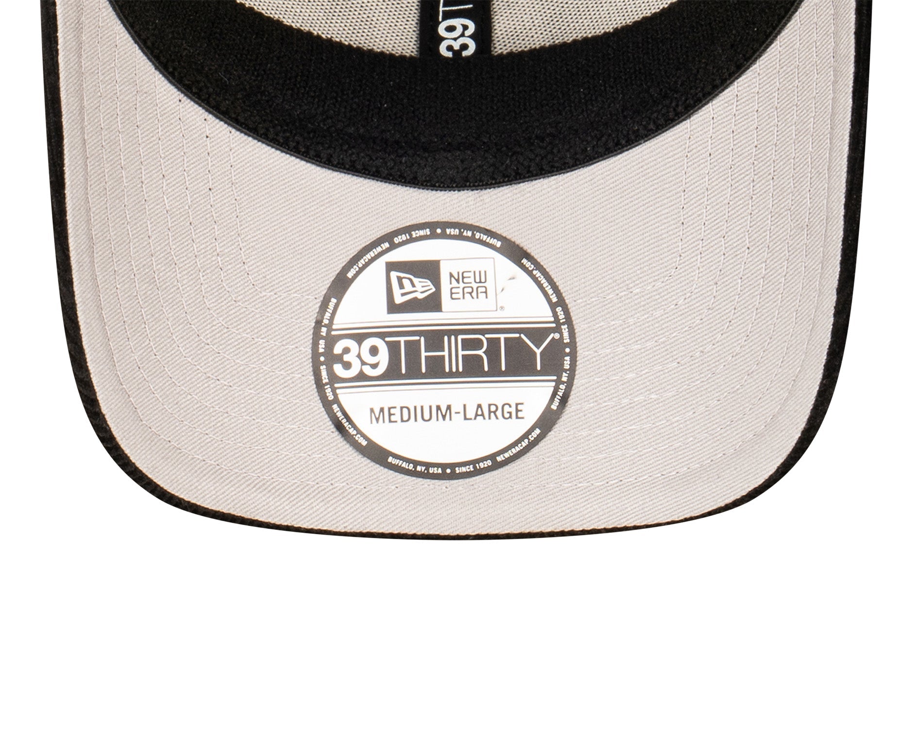 New Era 39Thirty MLB Black Cord Chicago Bulls
