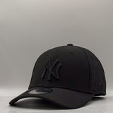 New Era 39Thirty MLB Diamond Era New York Yankees Black Tonal