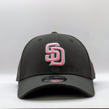 New Era 39Thirty MLB San Diego Padres Black Pink Mint