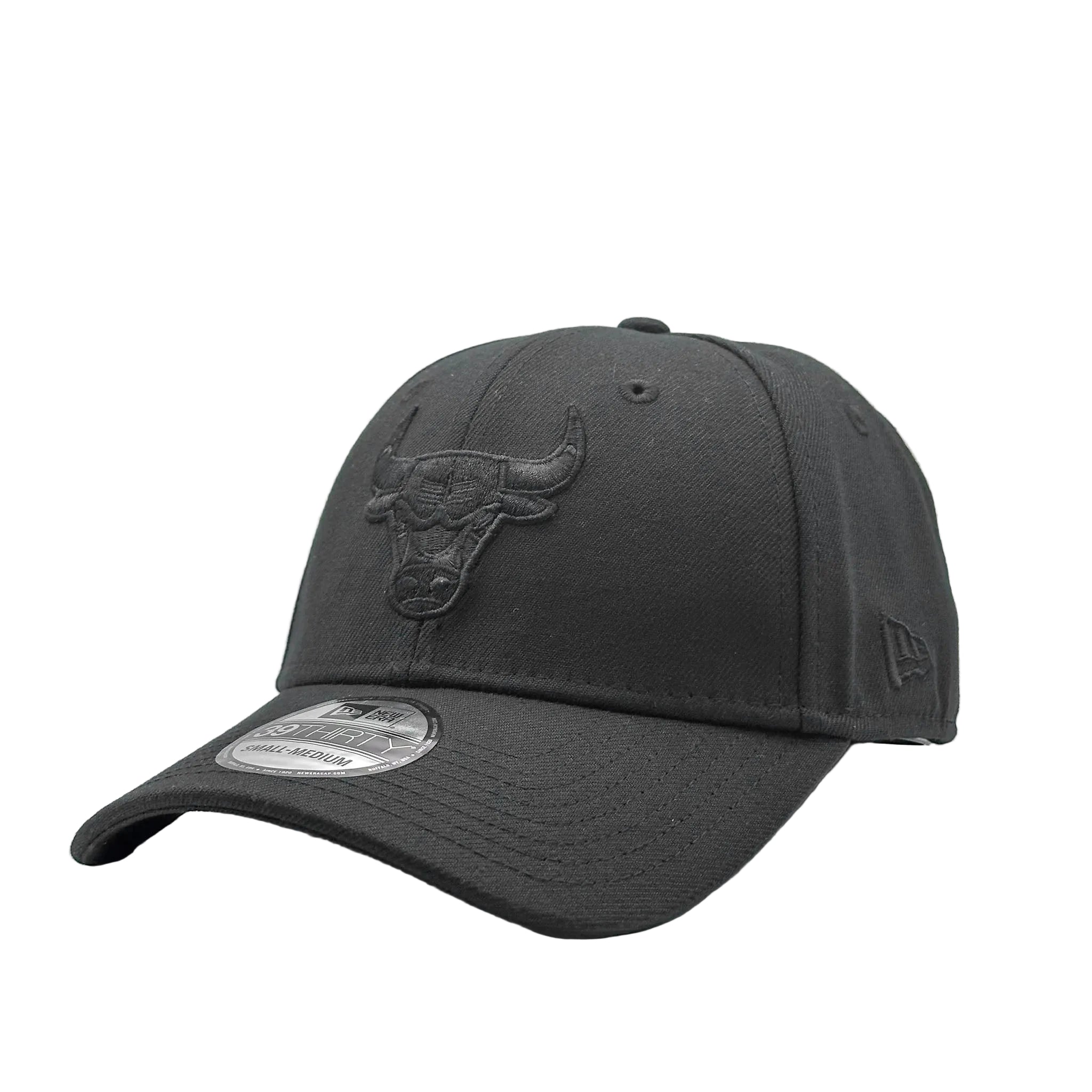 New Era 39Thirty NBA Chicago Bulls Black On Black