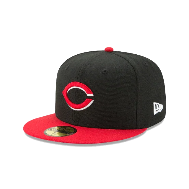 Black and red fitted baseball cap with embroidered C logo and gold sticker on visor