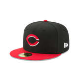 Black and red fitted baseball cap with embroidered C logo and gold sticker on visor
