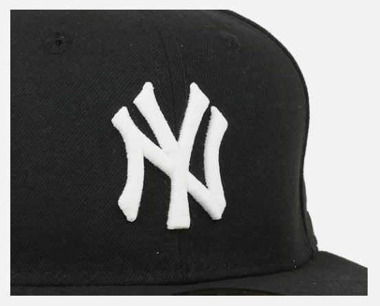 New Era 59Fifty MLB New York Yankees Black White Glow in Dark