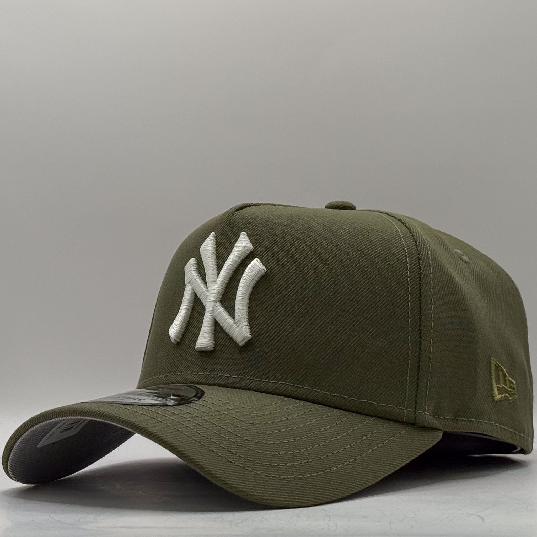 New Era 9Forty A-Frame 99 World Series New York Yankees New Olive