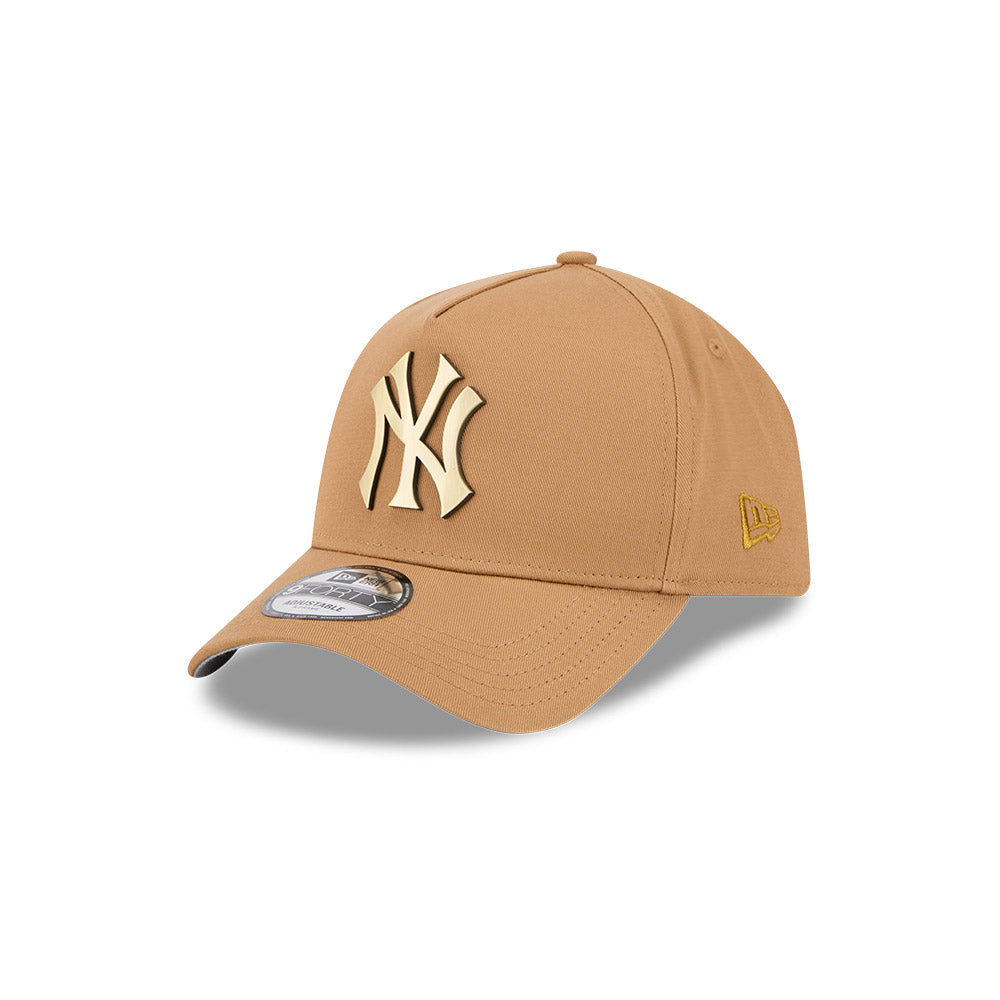 New Era 9Forty A Frame MLB Antique Metal Badge New York Yankees Wheat