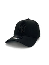 New Era 9Forty A-Frame MLB Best Of Archive Metal Badge New York Yankees