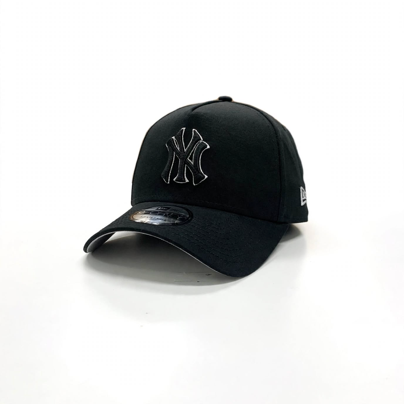 New Era 9Forty A-Frame MLB New York Yankees Black/Met Silver