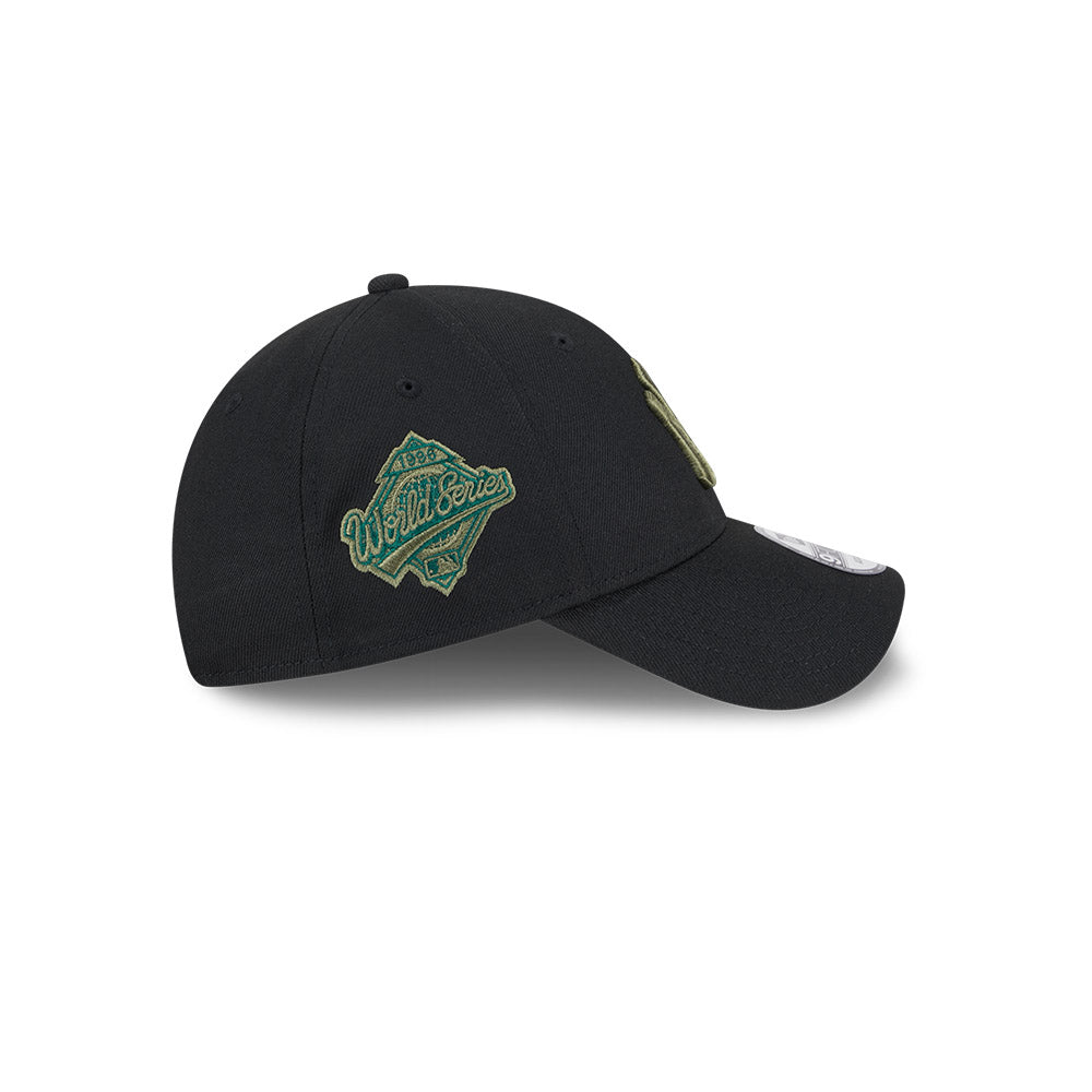 New Era 9Forty Strapback MLB Seasonal New York Yankees Black Olive