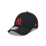 New Era 9Forty Strapback MLB Seasonal New York Yankees Black Scarlet