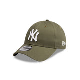 New Era 9Forty Strapback MLB New York Yankees Olive/White