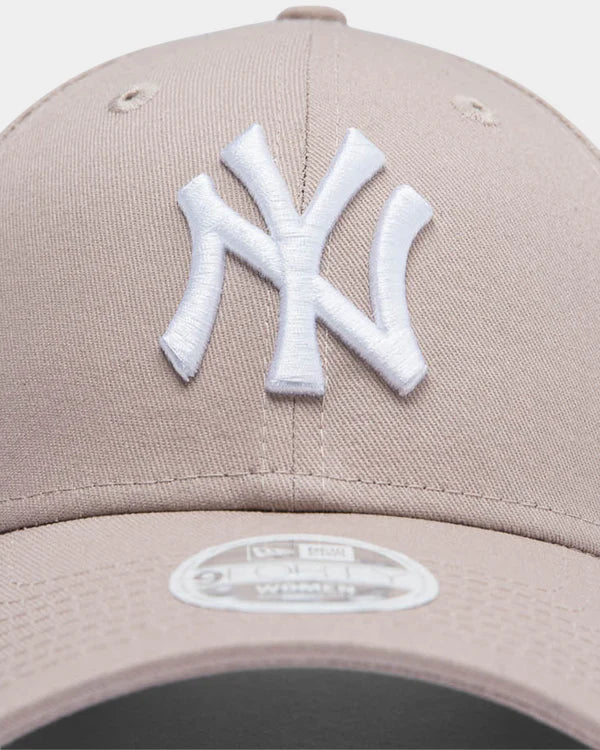 New Era Womens 9Forty New York Yankees Dusk/White