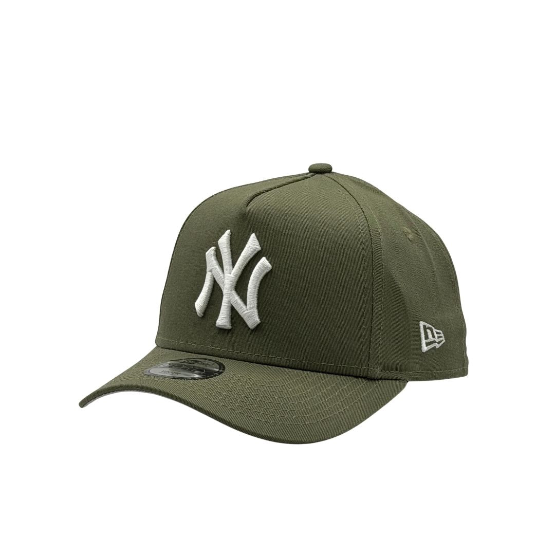 New Era Youth 9Forty A-Frame MLB New York Yankees Olive White