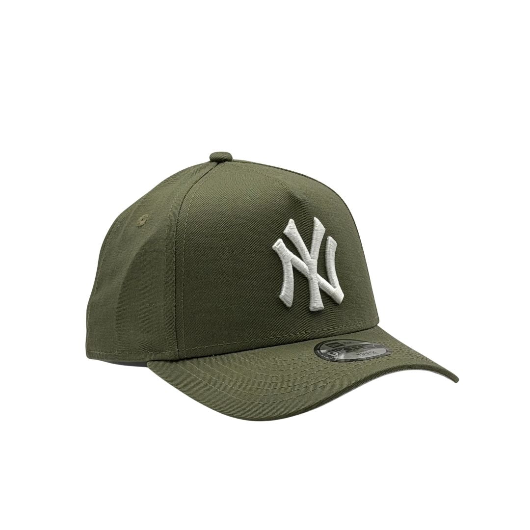 New Era Youth 9Forty A-Frame MLB New York Yankees Olive White