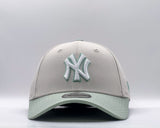 New Era Youth 9Forty MLB New York Yankees Stone Everest Green